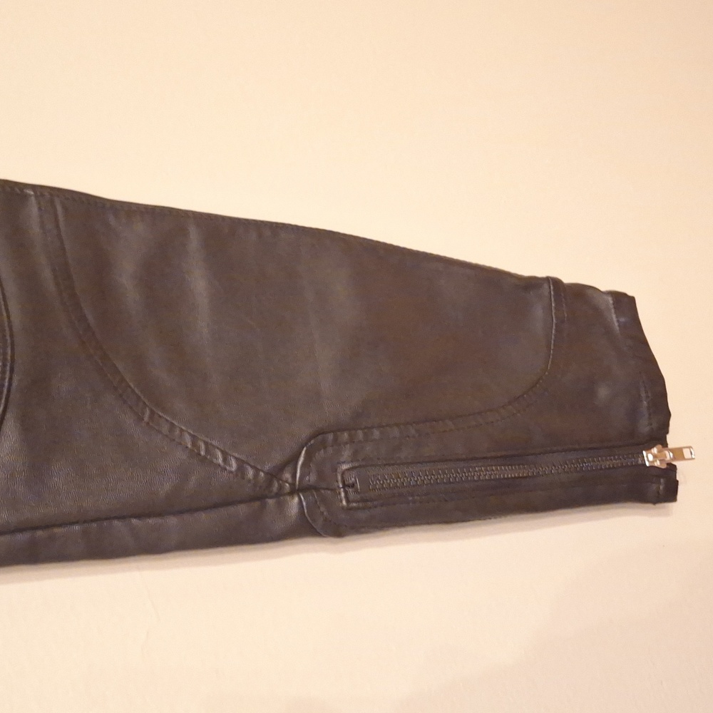 EUC black vegan leather moto pants - Picture 5 of 8
